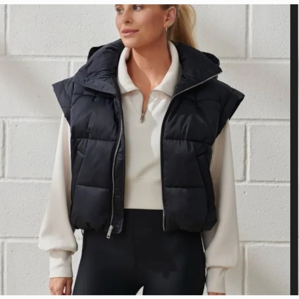 Abercrombie & Fitch YPB Black Puffer Vest